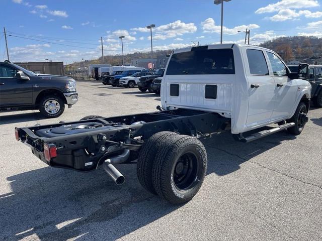 2024 RAM Ram 3500 Chassis Cab RAM 3500 TRADESMAN CREW CAB CHASSIS 4X4 60 CA