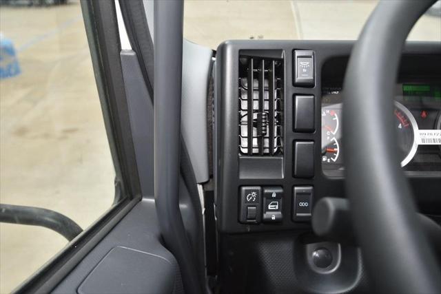 2025 Isuzu FTR Unknown