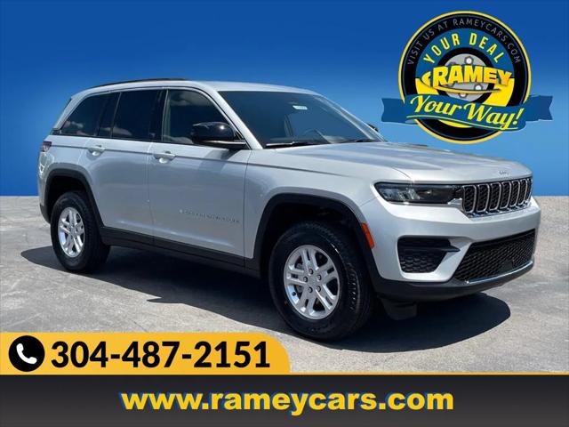 2024 Jeep Grand Cherokee GRAND CHEROKEE LAREDO 4X4