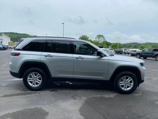 2024 Jeep Grand Cherokee GRAND CHEROKEE LAREDO 4X4