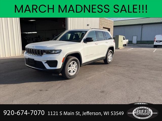 2024 Jeep Grand Cherokee GRAND CHEROKEE LAREDO 4X4