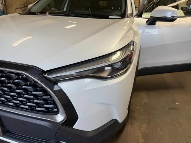 2023 Toyota Corolla Cross XLE