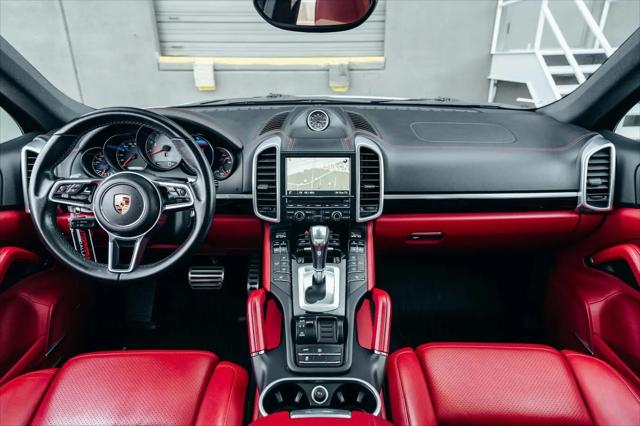 2016 Porsche Cayenne S