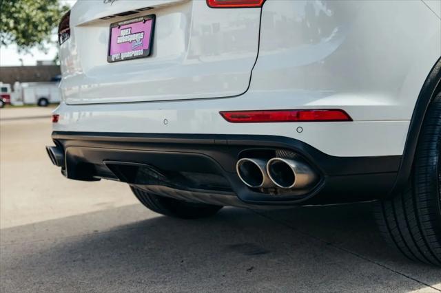 2016 Porsche Cayenne S
