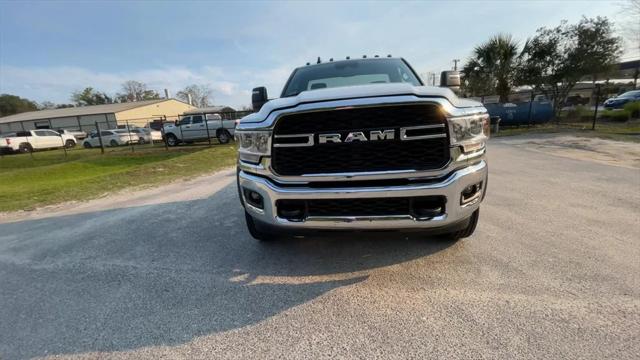2024 RAM Ram 5500 Chassis Cab RAM 5500 TRADESMAN CHASSIS REGULAR CAB 4X4 84 CA