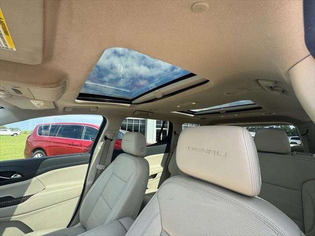 2022 GMC Acadia FWD Denali