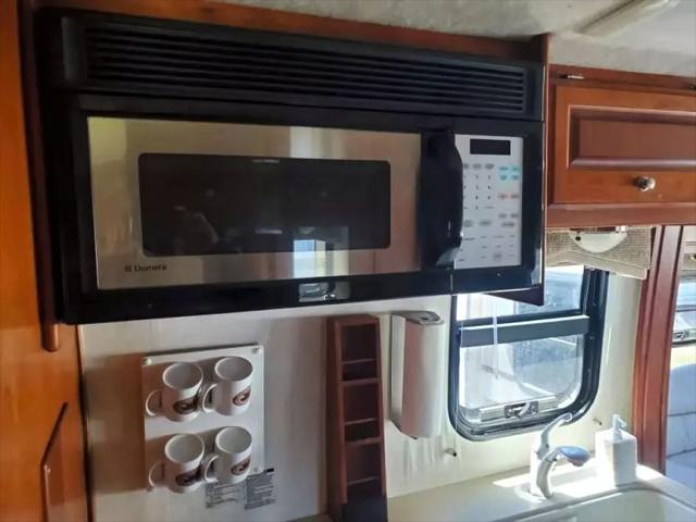 2006 Freightliner M2 MOTORHOME