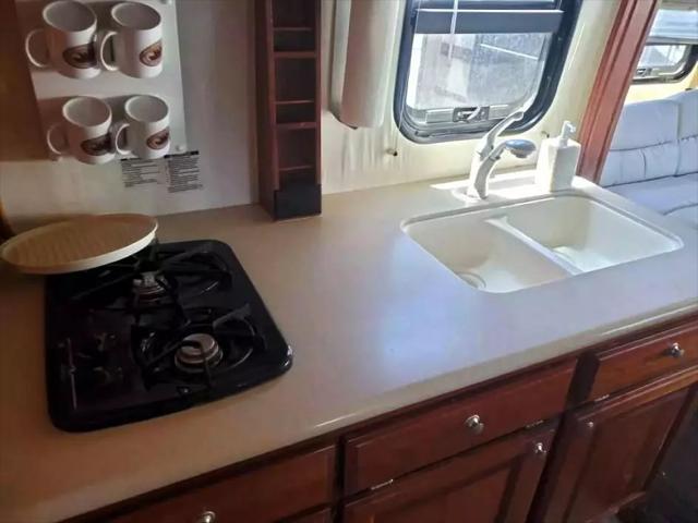 2006 Freightliner M2 MOTORHOME