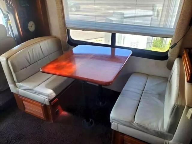 2006 Freightliner M2 MOTORHOME