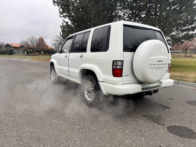 2000 Isuzu Trooper Limited