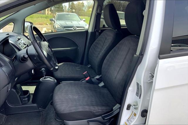 2014 Mitsubishi i-MiEV ES