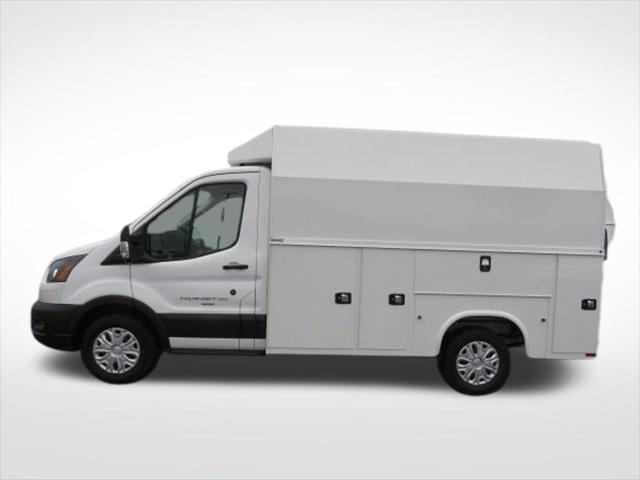 2024 Ford Transit Cutaway Base