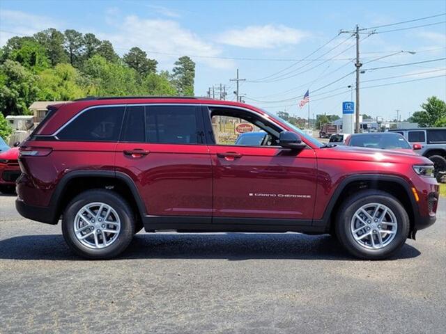 2024 Jeep Grand Cherokee Laredo X 4x2