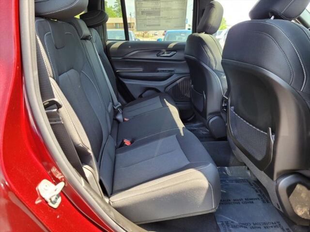 2024 Jeep Grand Cherokee Laredo X 4x2