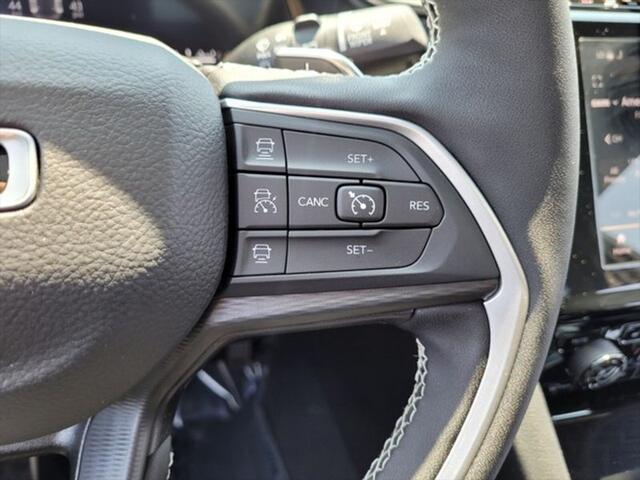 2024 Jeep Grand Cherokee Laredo X 4x2