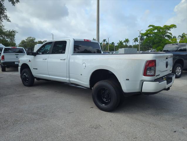 New 2024 RAM 3500 BIG HORN New 2024 RAM 3500 BIG HORN