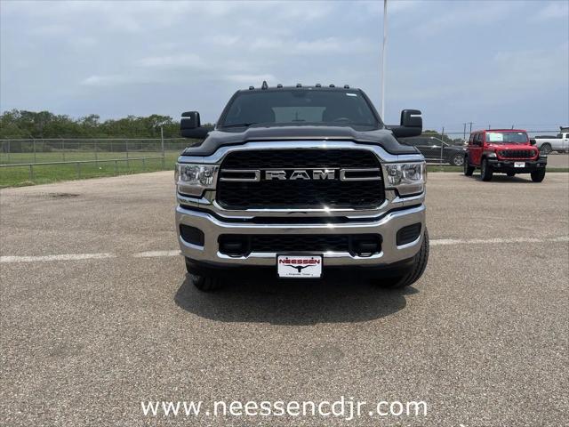 2024 RAM Ram 2500 RAM 2500 TRADESMAN CREW CAB 4X4 8 BOX