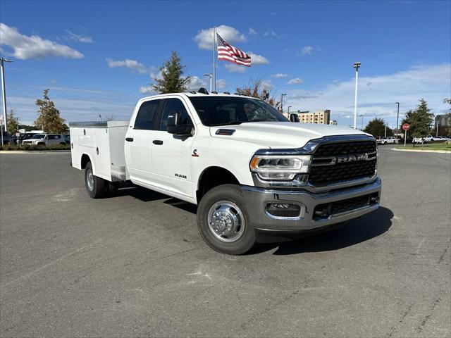 2024 RAM Ram 3500 Chassis Cab RAM 3500 SLT CREW CAB CHASSIS 4X4 60 CA