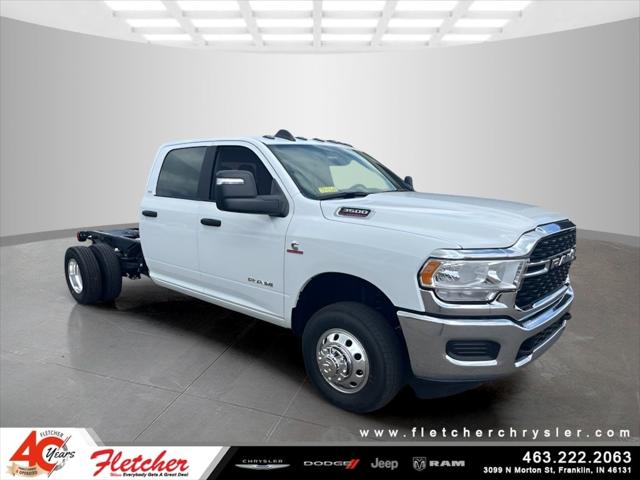 2024 RAM Ram 3500 Chassis Cab RAM 3500 SLT CREW CAB CHASSIS 4X4 60 CA 2024 RAM Ram 3500 Chassis Cab RAM 3500 SLT CREW CAB CHASSIS 4X4 60 CA