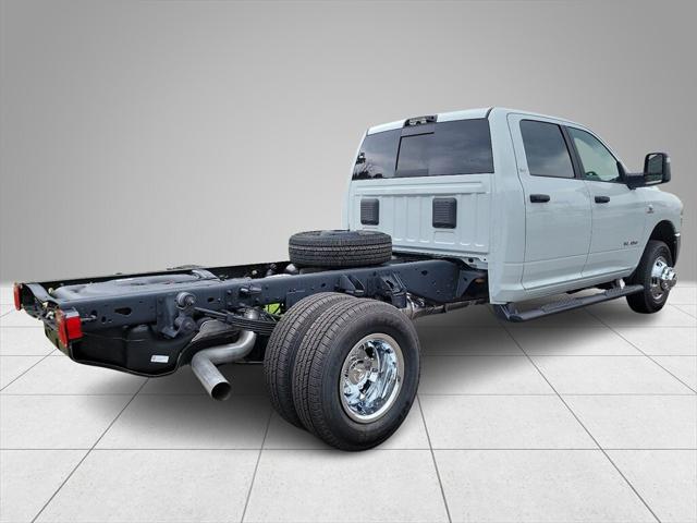 2024 RAM Ram 3500 Chassis Cab RAM 3500 SLT CREW CAB CHASSIS 4X4 60 CA