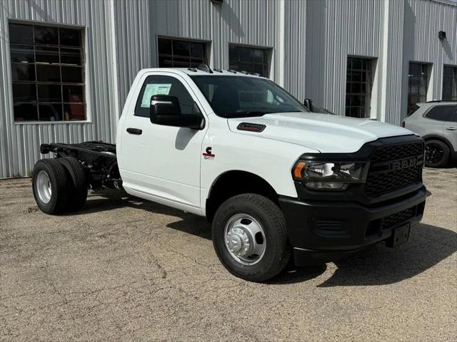 2024 RAM Ram 3500 Chassis Cab RAM 3500 TRADESMAN CHASSIS REGULAR CAB 4X4 60 CA