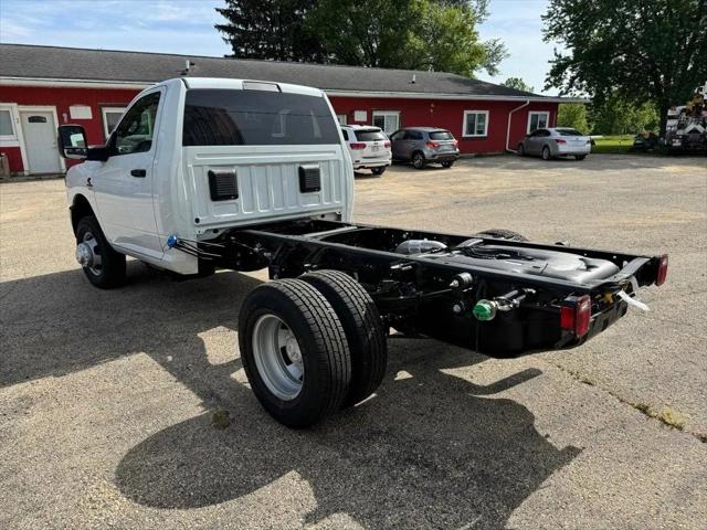 2024 RAM Ram 3500 Chassis Cab RAM 3500 TRADESMAN CHASSIS REGULAR CAB 4X4 60 CA