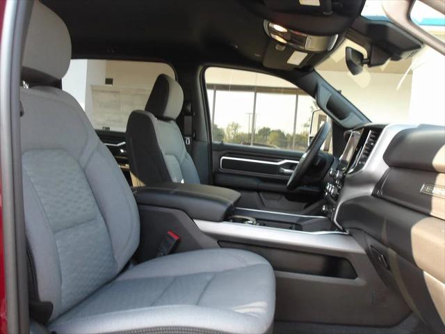 2025 Ram 1500 Big Horn Crew Cab 4x4 5'7" Box