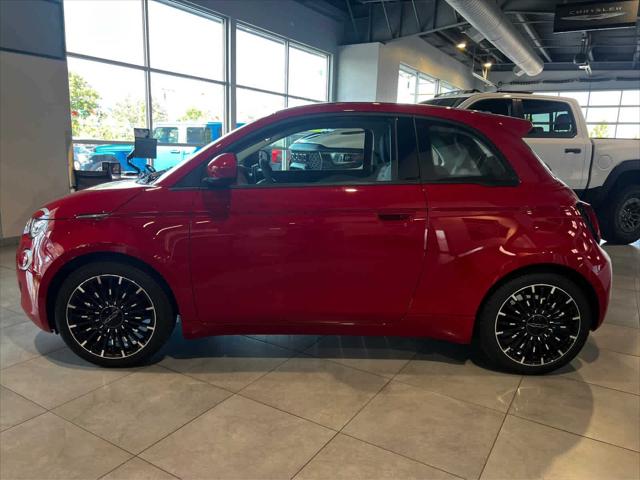 2024 Fiat 500e INSPI(RED) FWD