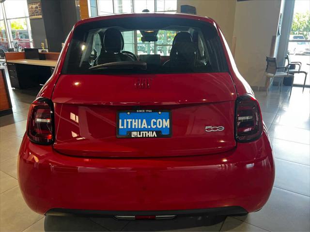 2024 Fiat 500e INSPI(RED) FWD