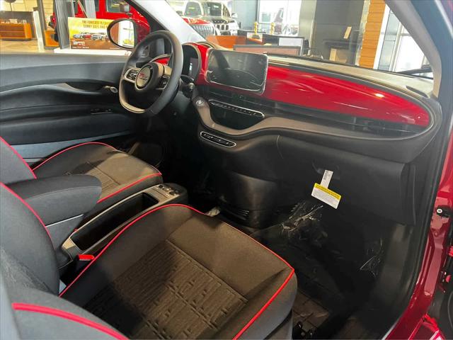 2024 Fiat 500e INSPI(RED) FWD