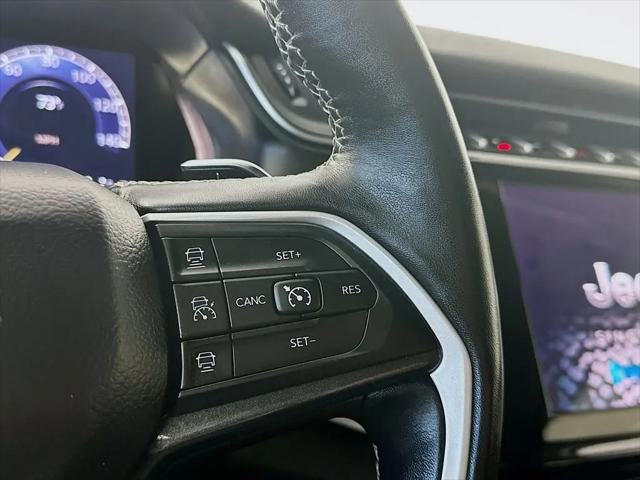 2022 Jeep Grand Cherokee L Laredo 4x4