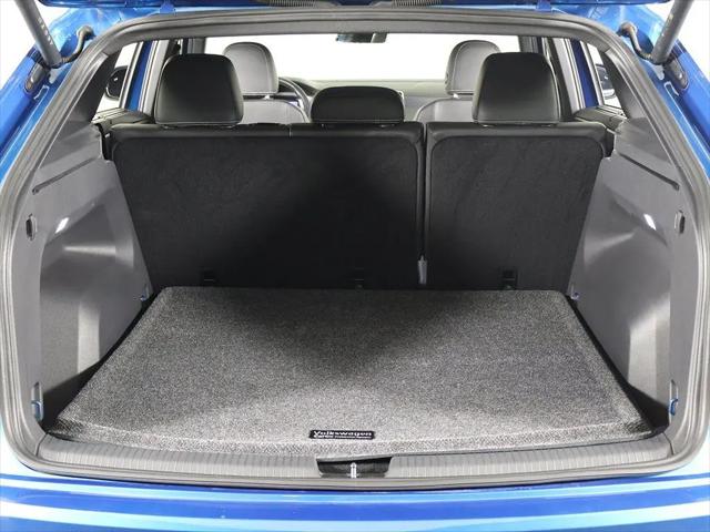 2024 Volkswagen Atlas Cross Sport 2.0T SEL R-Line