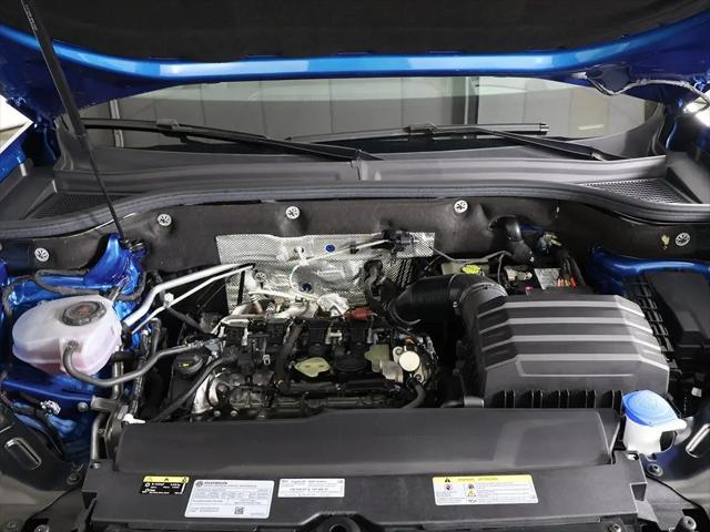 2024 Volkswagen Atlas Cross Sport 2.0T SEL R-Line