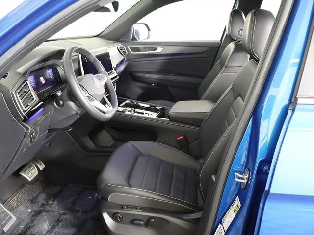 2024 Volkswagen Atlas Cross Sport 2.0T SEL R-Line