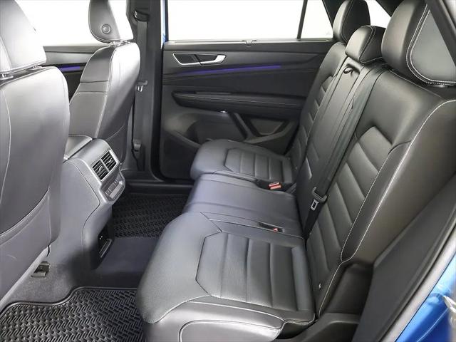 2024 Volkswagen Atlas Cross Sport 2.0T SEL R-Line