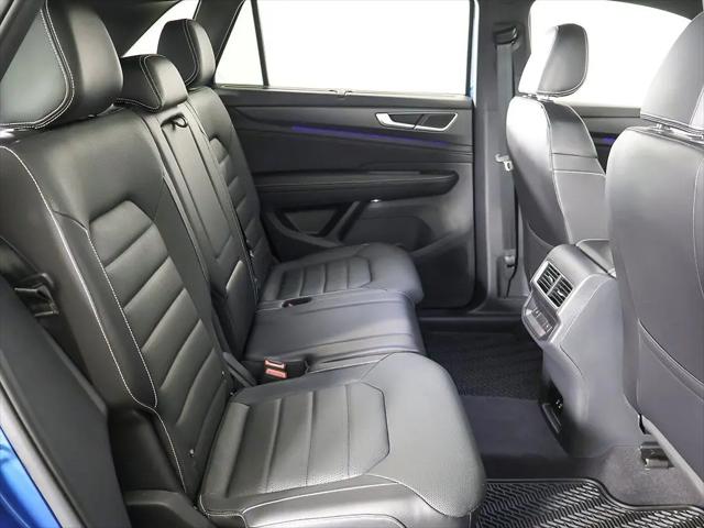 2024 Volkswagen Atlas Cross Sport 2.0T SEL R-Line