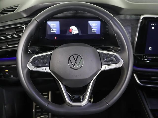 2024 Volkswagen Atlas Cross Sport 2.0T SEL R-Line