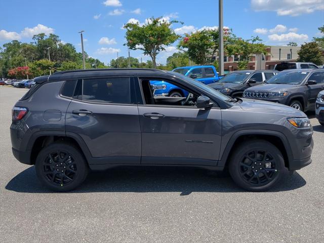 2024 Jeep Compass COMPASS LATITUDE 4X4