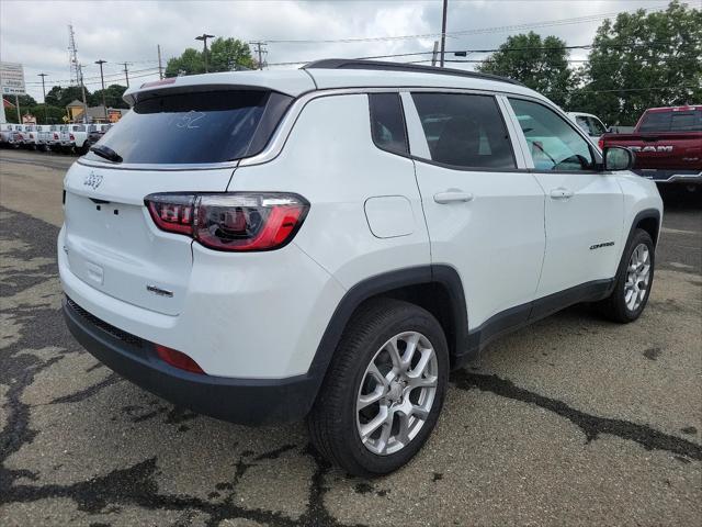 2024 Jeep Compass COMPASS LATITUDE LUX 4X4