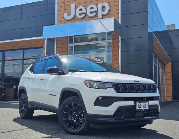 2024 Jeep Compass COMPASS LATITUDE 4X4