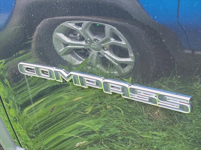2024 Jeep Compass COMPASS LATITUDE LUX 4X4
