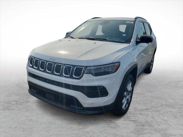2024 Jeep Compass COMPASS LATITUDE LUX 4X4