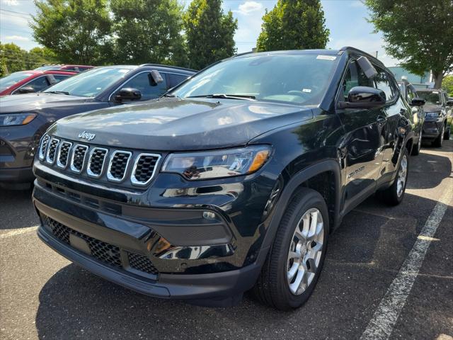 2024 Jeep Compass COMPASS LATITUDE LUX 4X4