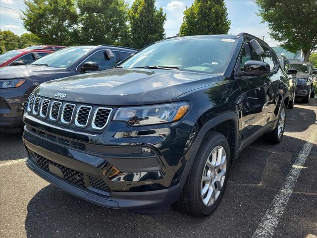 2024 Jeep Compass COMPASS LATITUDE LUX 4X4