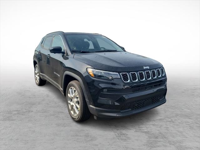 2024 Jeep Compass COMPASS LATITUDE LUX 4X4