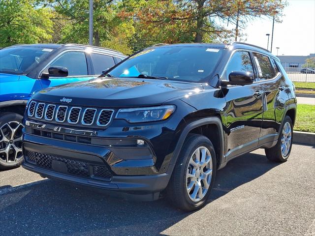 2024 Jeep Compass COMPASS LATITUDE LUX 4X4