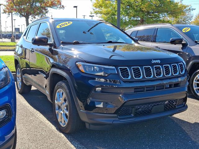 2024 Jeep Compass COMPASS LATITUDE LUX 4X4