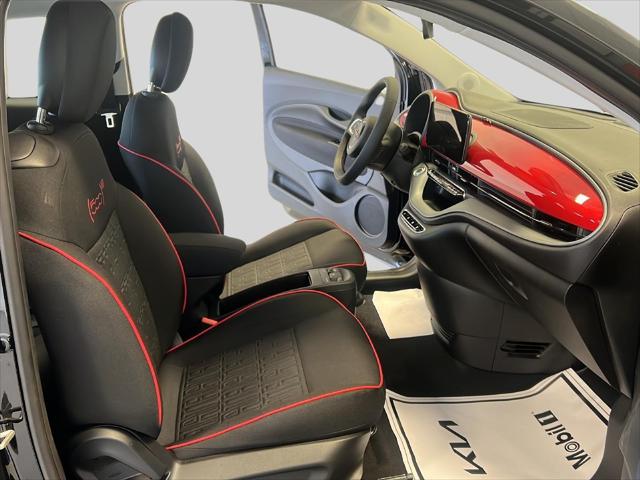 2024 Fiat 500e INSPI(RED) FWD