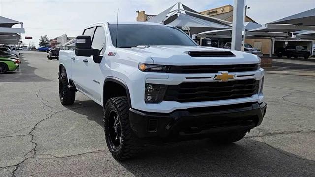 2024 Chevrolet Silverado 2500HD 4WD Crew Cab Standard Bed Custom