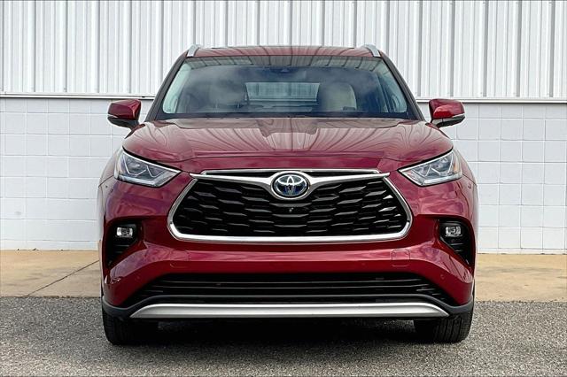 2021 Toyota Highlander Hybrid Platinum